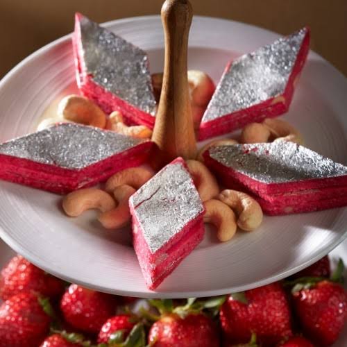 Kaju Burfi Strawberry 250gms